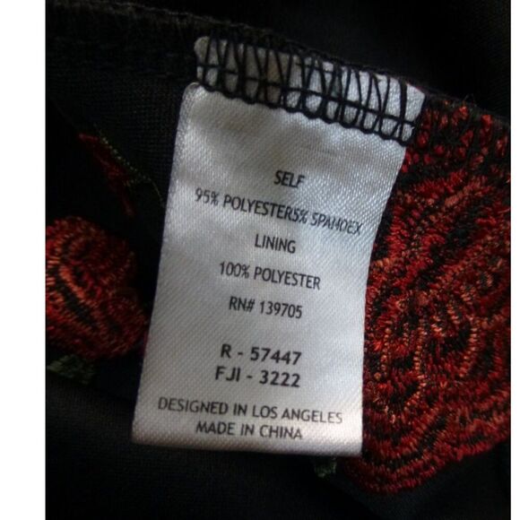 Emerald Sundae Embroidered Rose Floral Dress - Picture 6 of 13